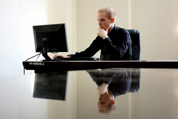 Een monitor arm is nog best wel handig!
